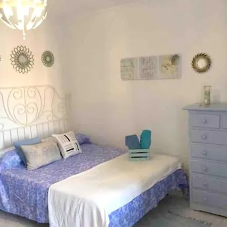 Cosy With Sea View In 33 Sqm + Pool Apartament Benalmádena