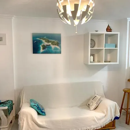 Апартаменты Cozy In With Sea View 33 M² *